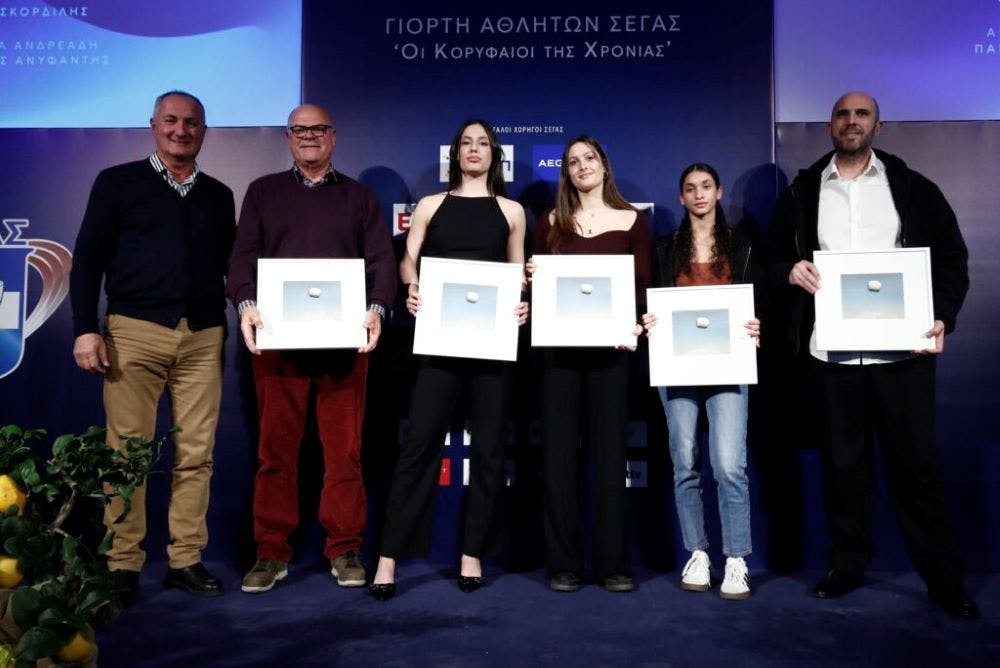 Τιμή, συγκίνηση και υπερηφάνεια στη γιορτή του ΣΕΓΑΣ στο Στάδιο Ειρήνης και Φιλίας runbeat.gr